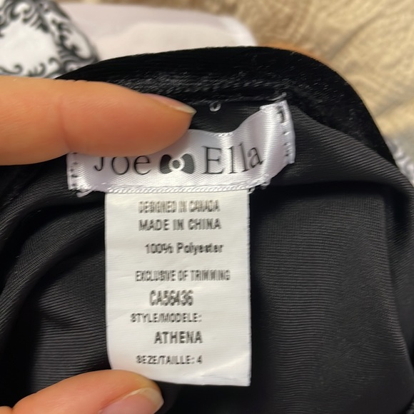 Dress - Picture 4 of 4